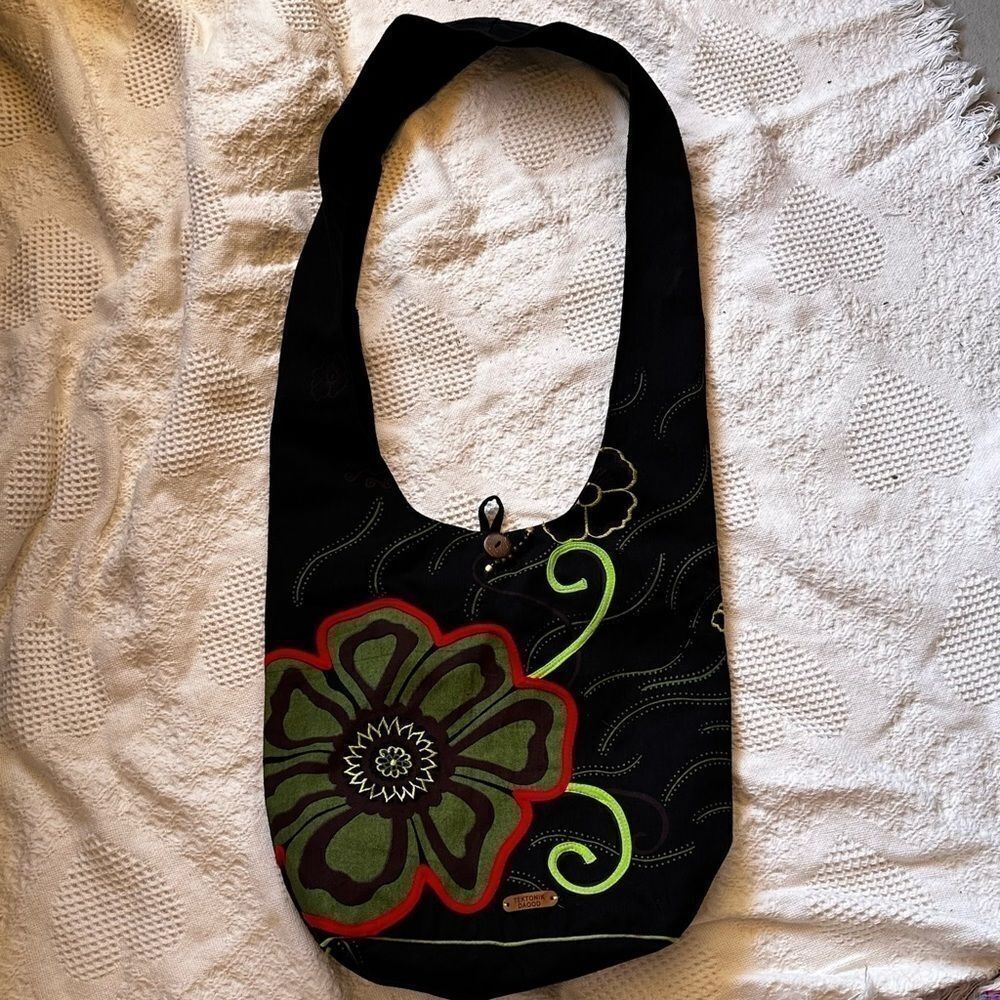 Tekttonik Daood appliquéd canvas sling bag very rare bag